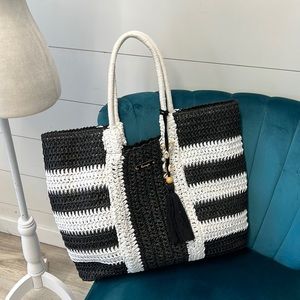 Escape Tote